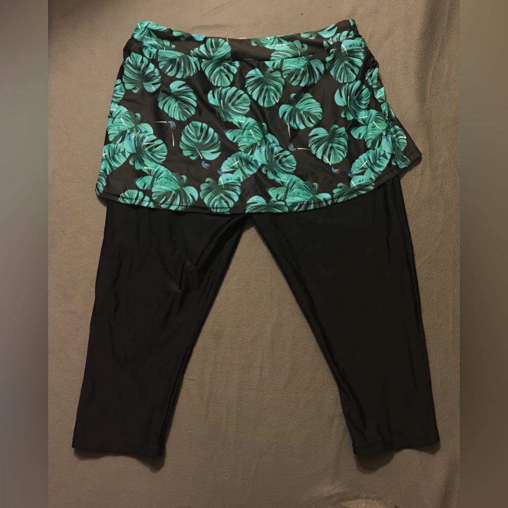 NWT Leoparts Skirted Swim Capris - Picture 6 of 11